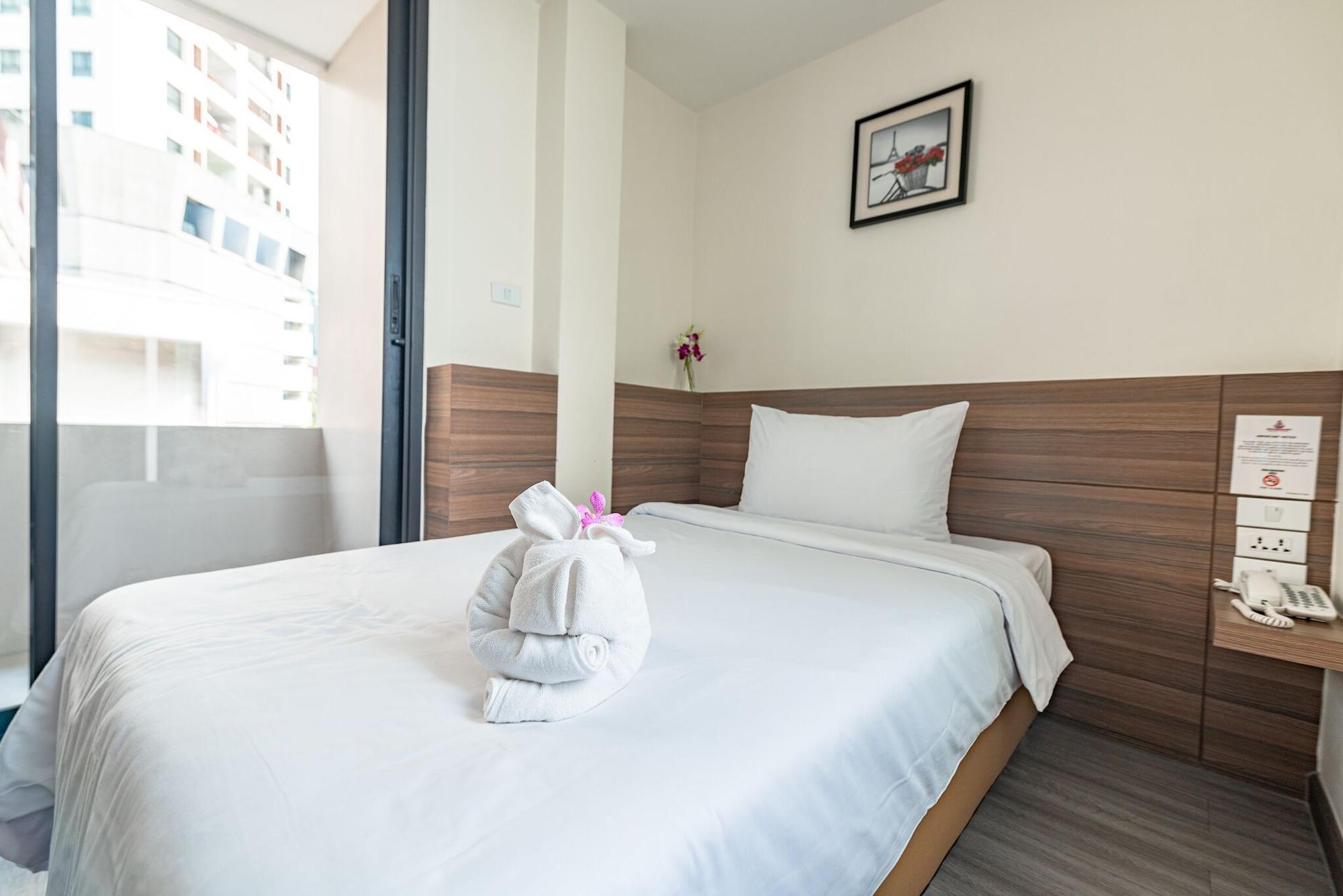 Sovereign Group Hotel At Pratunam Bangkok Extérieur photo