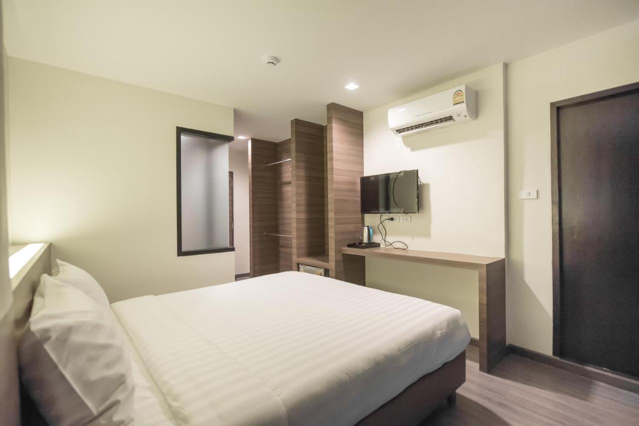 Sovereign Group Hotel At Pratunam Bangkok Extérieur photo