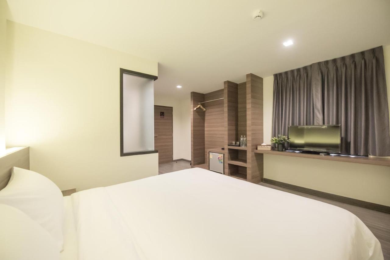 Sovereign Group Hotel At Pratunam Bangkok Extérieur photo